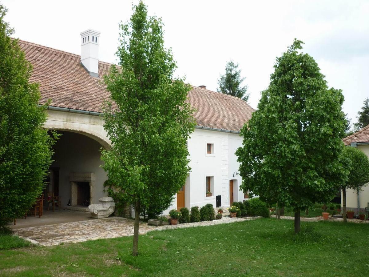 Bed and Breakfast Sarffy House Dörgicse Zewnętrze zdjęcie